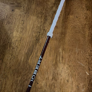 Döbert – Stick Döbert poignée cuir texturé et mèche Bordeaux 140cm  | Sellerie Bucéphale