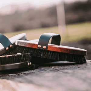 Brosse Sprenger mélange de crins | Sellerie Bucéphale