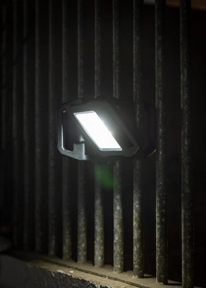 Woof Wear – Lampe à pince LED d'écurie Woof Wear Noir / gris 4 | Sellerie Bucéphale