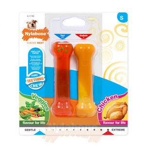 Pack de deux os à mâcher Nylabone pour chiot saveurs poulet et légumes