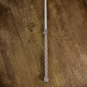 Döbert – Stick Döbert poignée cuir texturé et mèche Champagne 120cm  | Sellerie Bucéphale
