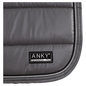 Anky – Tapis de Dressage Anky SS24    | Sellerie Bucéphale