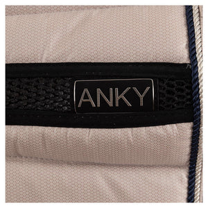 Anky – Tapis de Dressage Anky SS24    | Sellerie Bucéphale