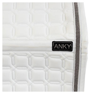 Anky Luminous Dressuurzadeldekje