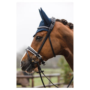 Bridon Anky Prestige anatomique coloris Noir-Blanc  sur cheval alezan | Sellerie Bucéphale
