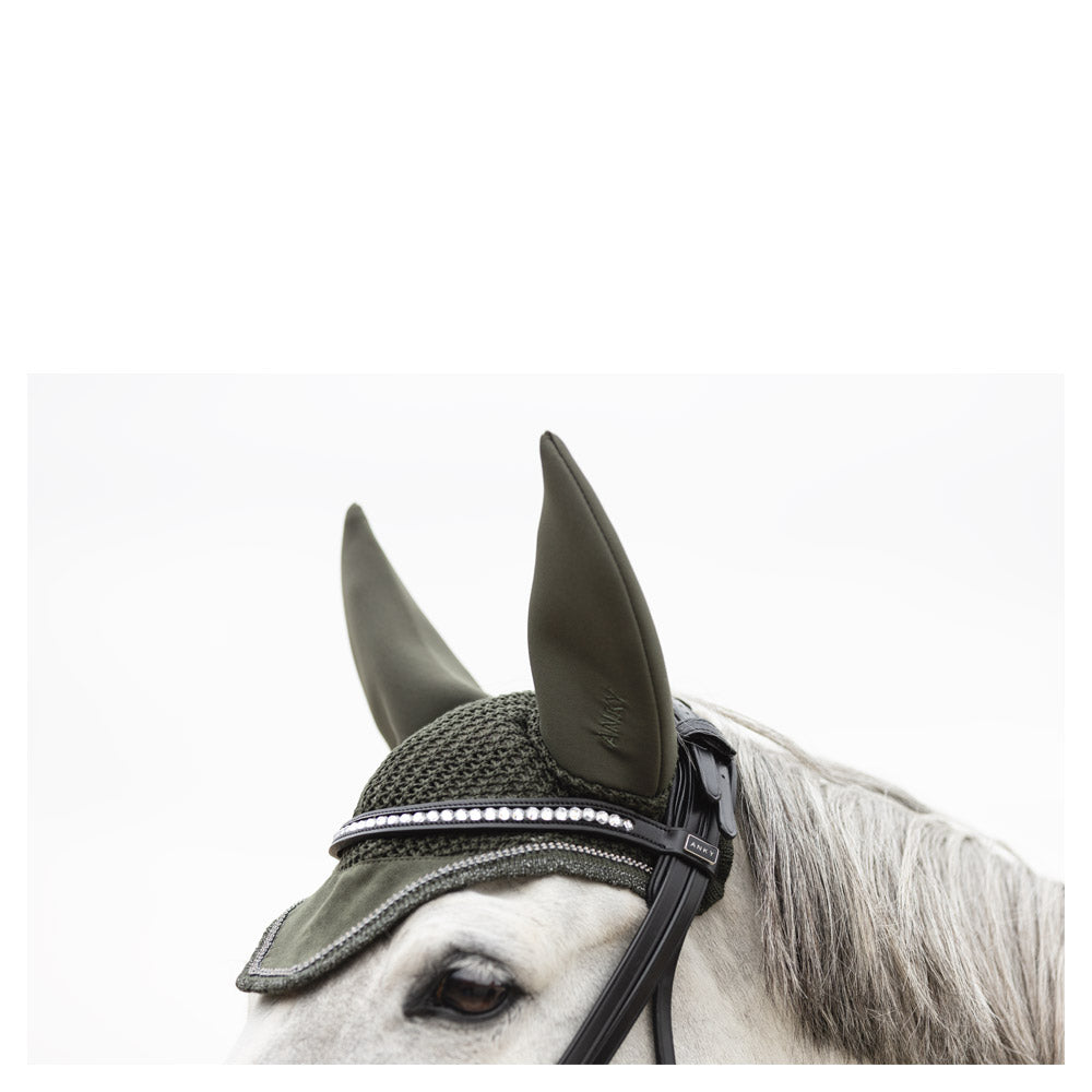 Bonnet Anky collection Hiver 2023 coloris Olive sur cheval gris  | Sellerie Bucéphale