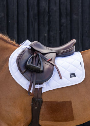 Woof Wear – Tapis de selle Vision Aura Close Contact Woof Wear Blanc 2 | Sellerie Bucéphale