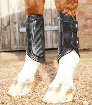 Woof Wear – Guêtres Carbon Air-Tech double verrouillage Premier Equine Black | Sellerie Bucéphale