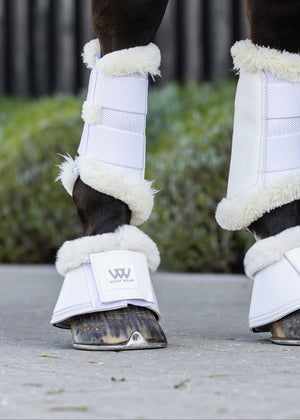 Woof Wear – Cloches PRO Woof Wear White Faux Sheep 2 | Sellerie Bucéphale