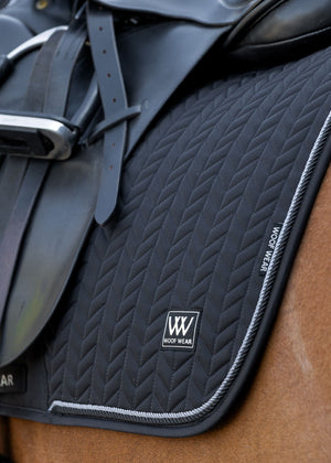 Woof Wear – Tapis de dressage Herringbone Woof Wear Noir 4 | Sellerie Bucéphale