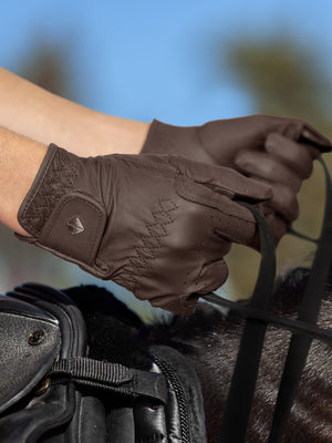 Gants d'équitation Classic en cuir LeMieux - Marron - mise en situation