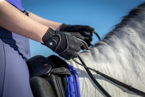 Gants d'équitation 3D Mesh LeMieux - Noir - mise en situation