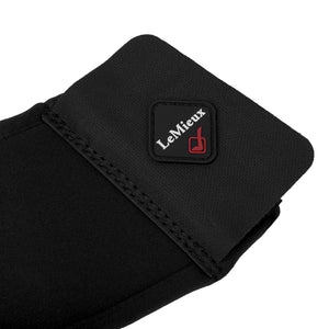Cloches LeMieux Soft Shell, coloris Black, détail