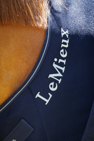 Couverture de récupération sport LeMieux Kudos Mesh, coloris Navy, détail