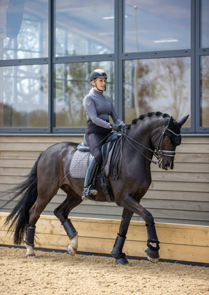 Tapis de Dressage LeMieux Self-Cool Polar - Gris - lifestyle