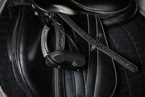 Étrivières Vector LeMieux - Noir - lifestyle
