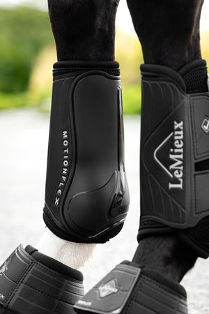 Guêtres de Dressage LeMieux Motionflex - Noir - photo produit