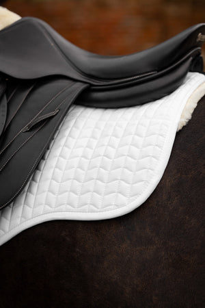 Tapis Mixte LeMieux Suédine Merino+ - Blanc/Naturel - lifestyle