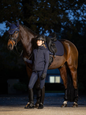 Tapis de Dressage LeMieux ProSorb 2 Poches - Bleu Marine - vue lifestyle