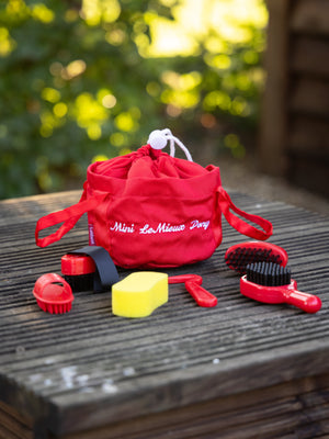 Kit de Pansage Toy Pony LeMieux, coloris Chilli, en situation