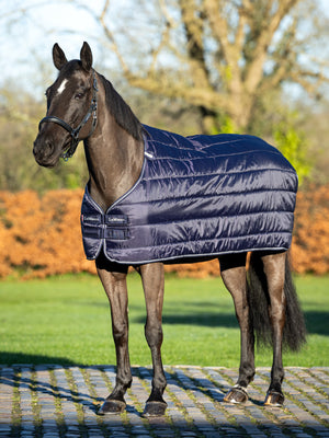Sous-couverture LeMieux 100g, coloris Navy, en situation