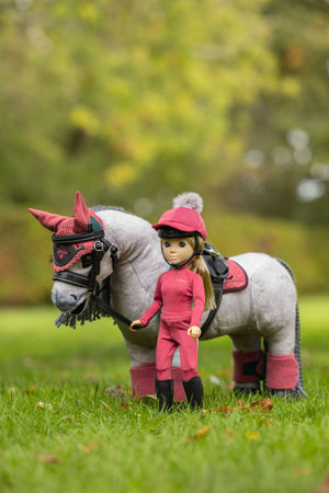 Tenue Toy Rider LeMieux Saison, coloris Cranberry, en situation