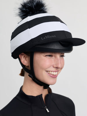 Toque à pompon amovible Derby LeMieux, coloris noir, gros plan
