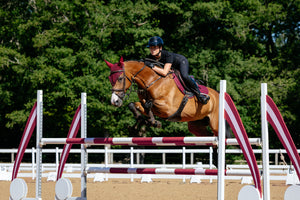 Tapis de CSO LeMieux Coton Burgundy lifestyle