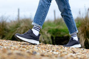 IT08795_lifestyle_kantawaterprooftrainer_navy_4