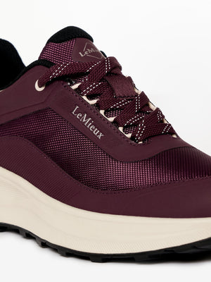 IT09351_product_kantawaterprooftrainer_bramble_1