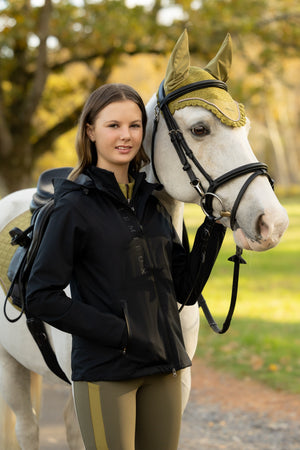 LeMieux Young Rider Tessa veste imperméable Noir en situation