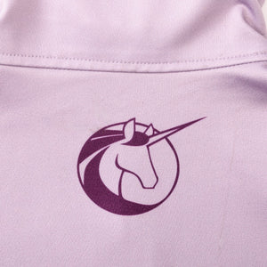 Motif licorne Unicorn Academy imprime sur le blouson lilas