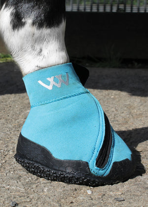 Medical Hoof Boot Woof Wear sur cheval | Sellerie Bucéphale 