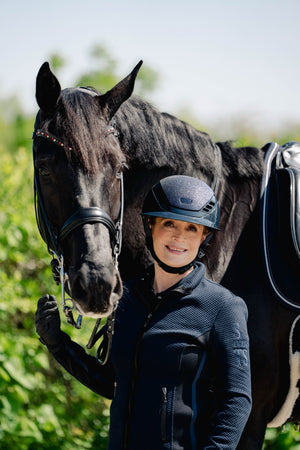 Casque ABUS Pikeur AirLuxe Supreme Glam Shiny nightsky, porté 1