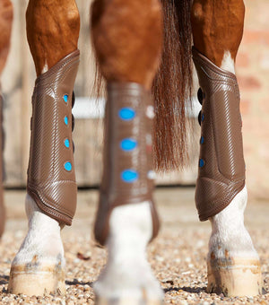 Woof Wear – Guêtres de cross Carbon Tech Air Cooled postérieurs Premier Equine Brown | Sellerie Bucéphale