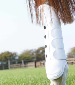 Woof Wear – Guêtres de cross Carbon Tech Air Cooled postérieurs Premier Equine White 2 | Sellerie Bucéphale