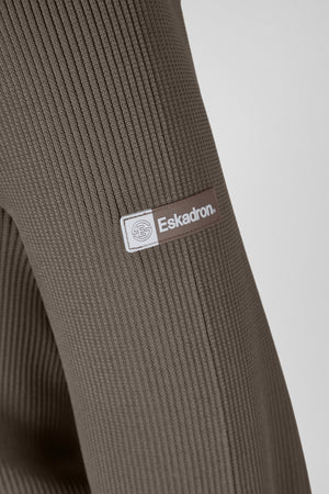 Veste Hybride – Eskadron Dynamic Fanatics 2026 — porté
