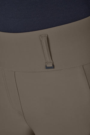 Legging d'Équitation Cosy Full Grip – Eskadron Dynamic Fanatics 2026 — porté