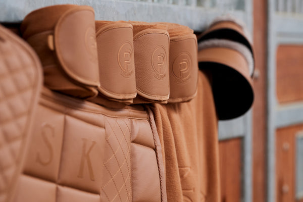 Bandes de polo Faux Leather Eskadron Platinum 23  ensemble coloris Cognac | Sellerie Bucéphale