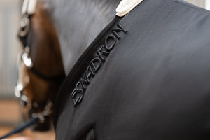 Pătură de grajd ULTRALIGHT Eskadron CORE – Ușoară & Confortabilă