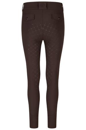 L'image montre un pantalon d'équitation de couleur marron foncé, vu de dos. Voici une description détaillée : 1. **Couleur et Matériau** : Le pantalon est de couleur marron foncé. Le matériau semble être un tissu extensible, probablement conçu pour offrir confort et souplesse, ce qui est crucial pour les activités équestres. 2. **Design et Motifs** : - Le pantalon présente un design texturé en losanges sur les fesses et la partie arrière des cuisses. Ce motif semble être composé de...