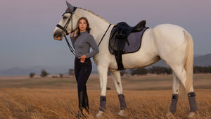 Le Mieux – Tapis de Dressage Suede Square LeMieux bleu jay  | Sellerie Bucéphale