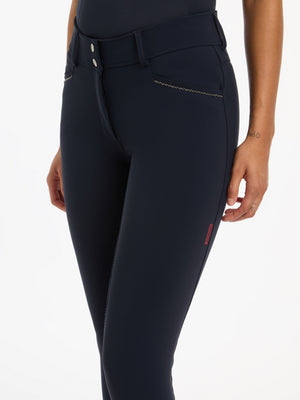 Pantalon LeMieux Victoria assise suédine Navy porté