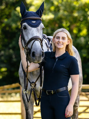 Polo Classique LeMieux bleu marine porté