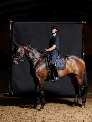 Tapis de Dressage LeMieux ProForm Moulé Navy en situation