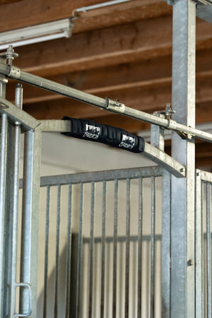 Protection tete de box Eskadron Stable Head en situation