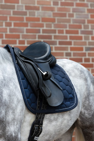 Tapis de selle Eskadron Softshell Basics en situation
