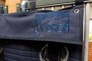 Tenture de box Eskadron Quilt Long Basics en situation