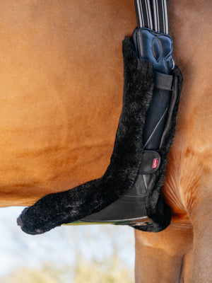 Housse de Sangle Longue à Crampons Merino+ LeMieux - Noir - mise en situation