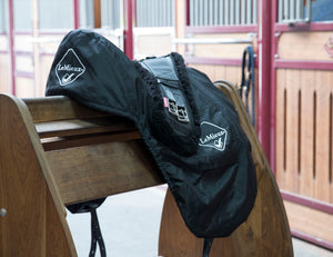 Housse de selle Dressage LeMieux ProKit noire en situation